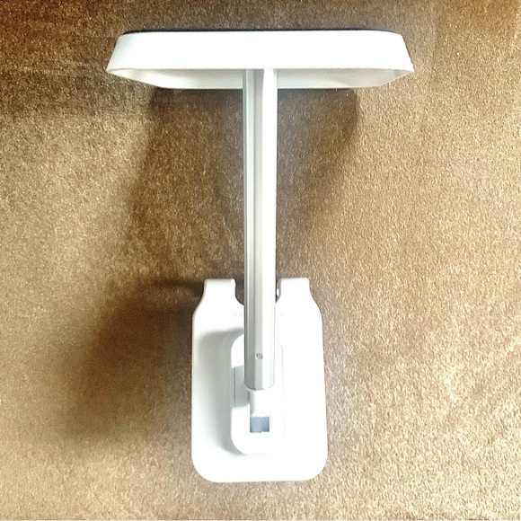New AdjustablePerfect Phone
Stand (White) - Picture 10 of 10